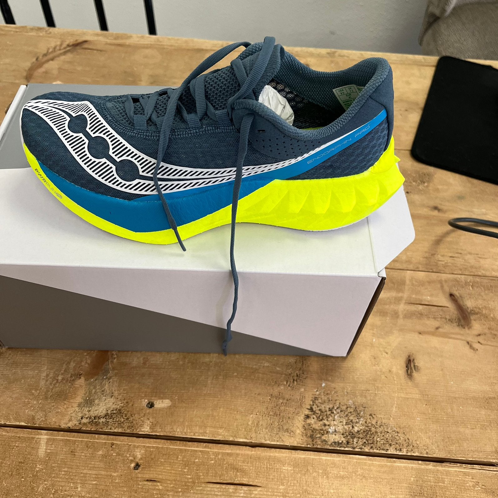Saucony W Endorphin Pro 4 / 41, Sport en Fitness, Loopsport en Atletiek, Hardloopschoenen, Nieuw, Hardlopen, Saucony