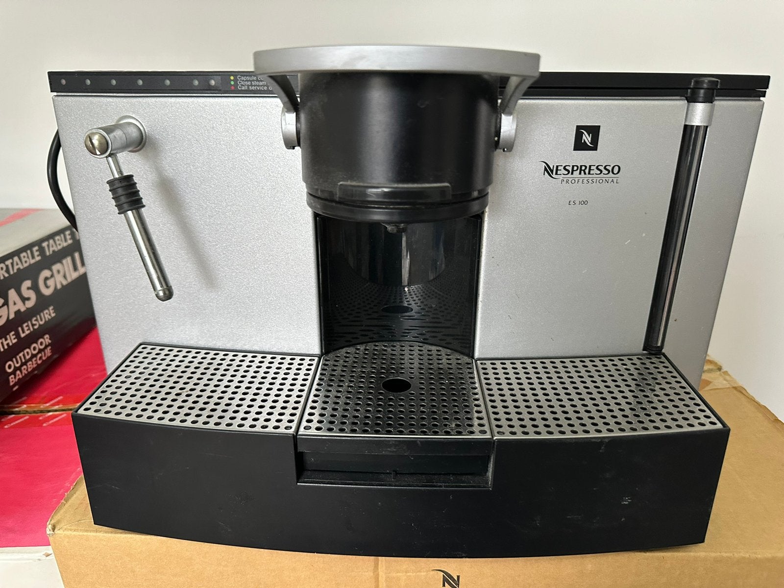 Nieuwe Nespresso professioneel apparaat, Witgoed en Apparatuur, Ophalen, Koffiepads en cups, Espresso apparaat, Nieuw