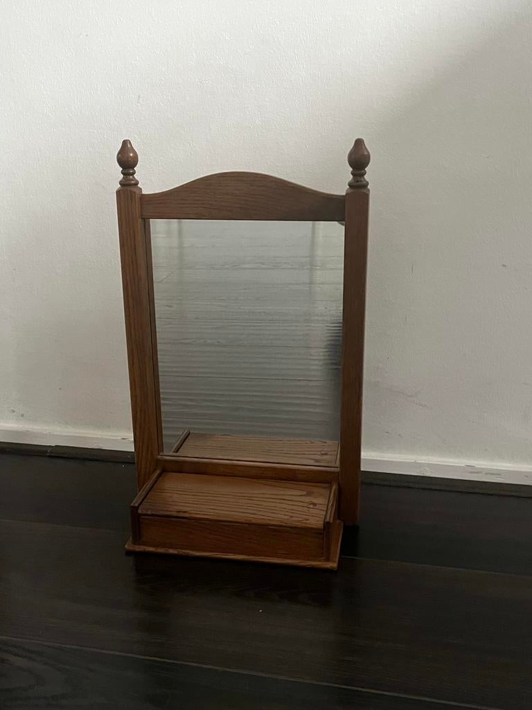 Eiken spiegel met kammenbakje , Meubelfabriek Oisterwijk, Ophalen of Verzenden, Rechthoekig, Minder dan 50 cm, Minder dan 100 cm