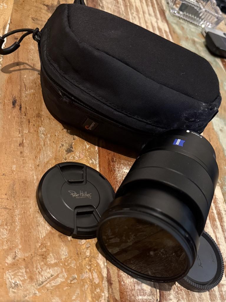 Sony FE 24-70mm f/4 ZA OSS Zeiss | Incl. Hoya filter, Ophalen of Verzenden, Zo goed als nieuw, Standaardlens, Zoom