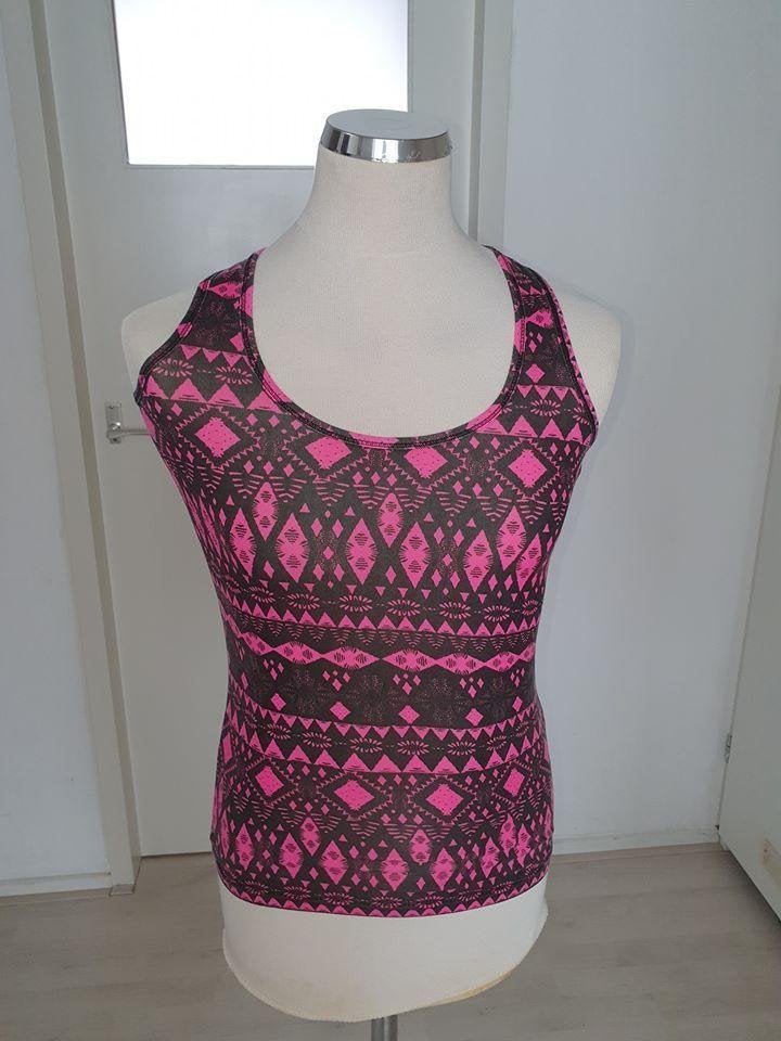 Roze/Zwart Sporttopje met Grafische Print maat M, Maat 38/40 (M), Ophalen of Verzenden, Zo goed als nieuw, Roze