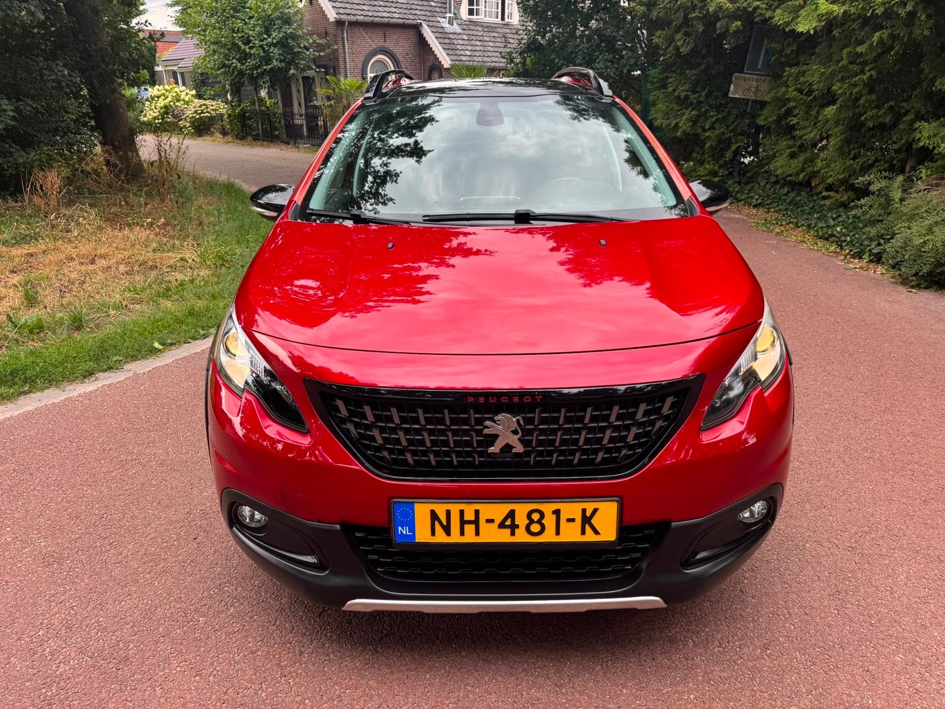 Peugeot 2008 1.2 PureTech GT-line / Navi / Pano / Airco / NA, Auto's, Voorwielaandrijving, Euro 6, Origineel Nederlands, Bedrijf