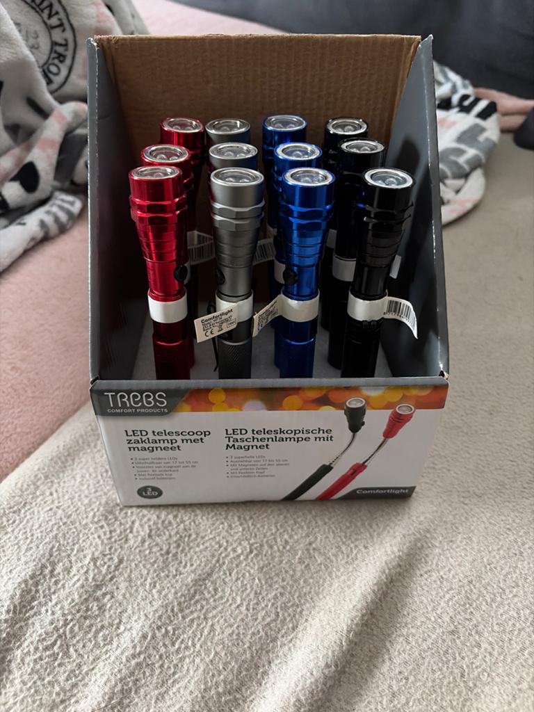 12x Nieuwe LED Telescopische Zaklampen met Magneet, Ophalen of Verzenden, Nieuw, Batterij