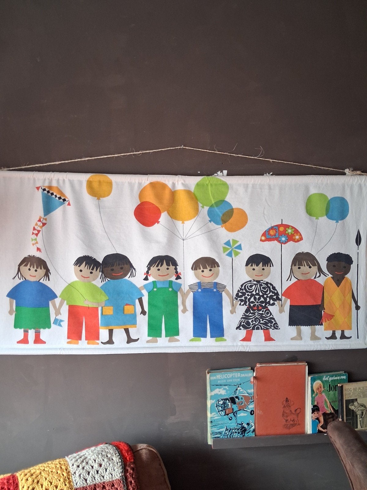 Vintage Wandkleed Kinderen Wereldwijd - International Print, Gebruikt, Ophalen of Verzenden, Met ophangsysteem, Meerkleurig