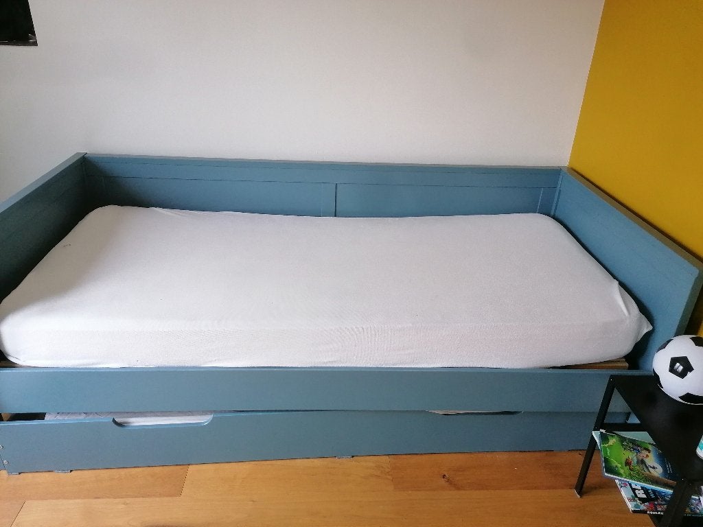 Bed, Kinderen en Baby's, Kinderkamer | Bedden, Zo goed als nieuw, 180 cm of meer, 85 tot 100 cm, Matras, Ophalen