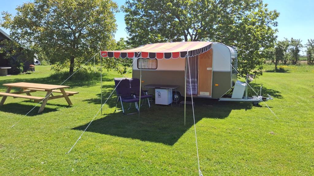 Retro vintage oldtimer Eifelland Caravan in zeer goede staat, Rondzit, Eifelland, Particulier, Luifel