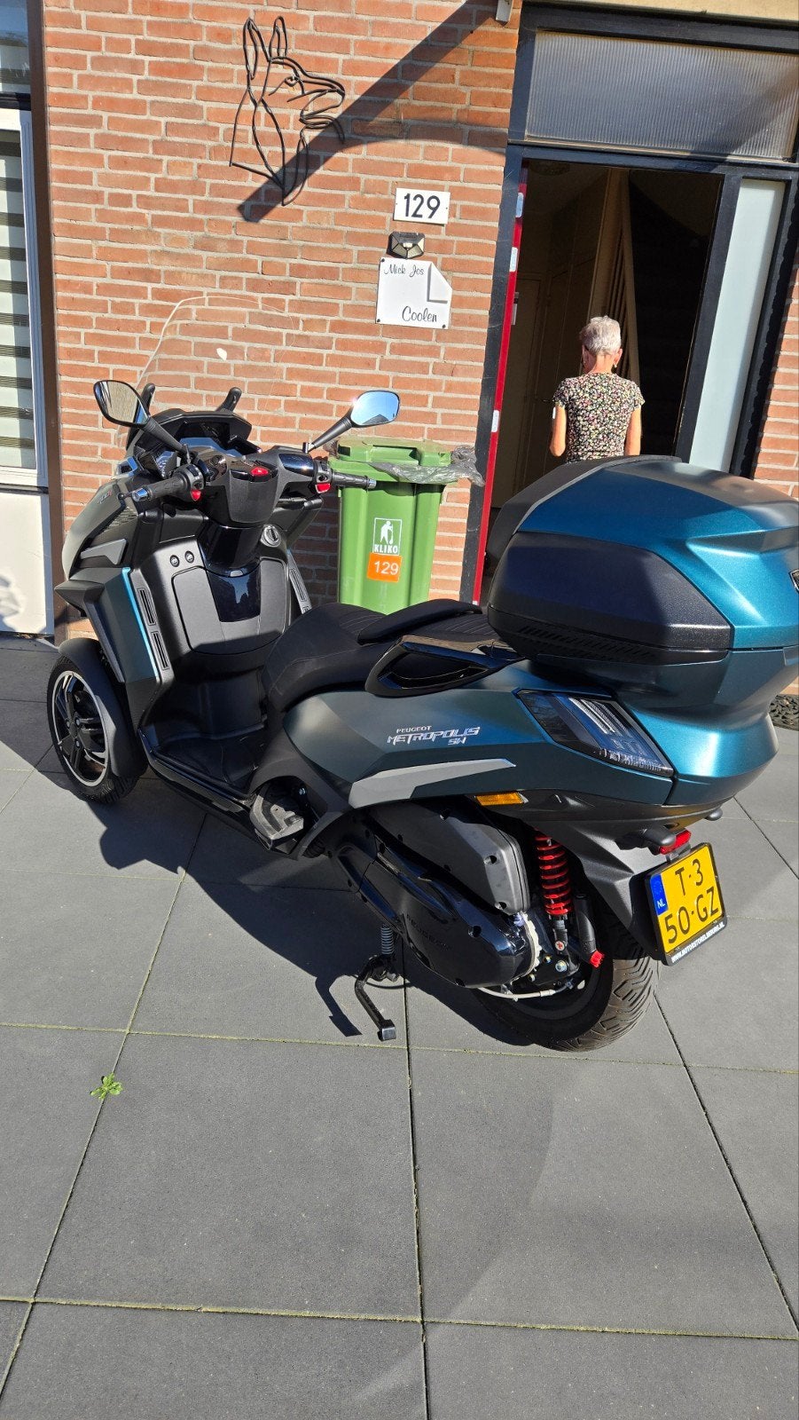 Als nieuw Peugeot Metropolis moet weg, Ophalen, Zo goed als nieuw, Benzine