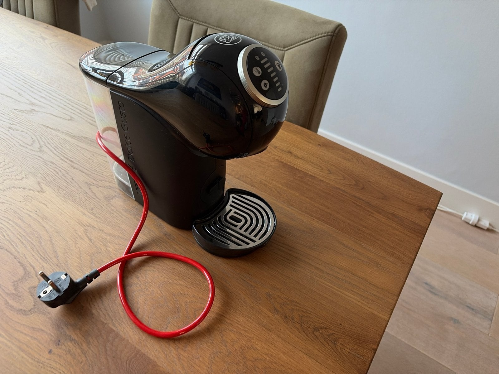 Dolce Gusto Genio S koffiezetapparaat, Witgoed en Apparatuur, Ophalen, Koffiemachine, Zo goed als nieuw, 1 kopje