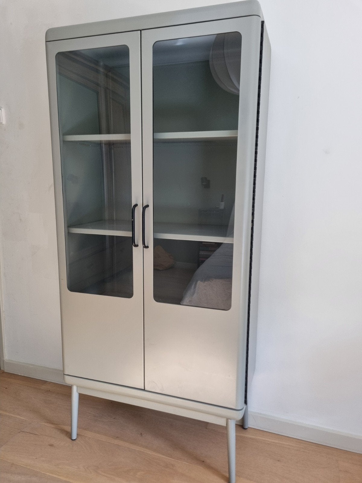 Made design vitrinekast, Glas, Modern, 150 tot 200 cm, 25 tot 50 cm