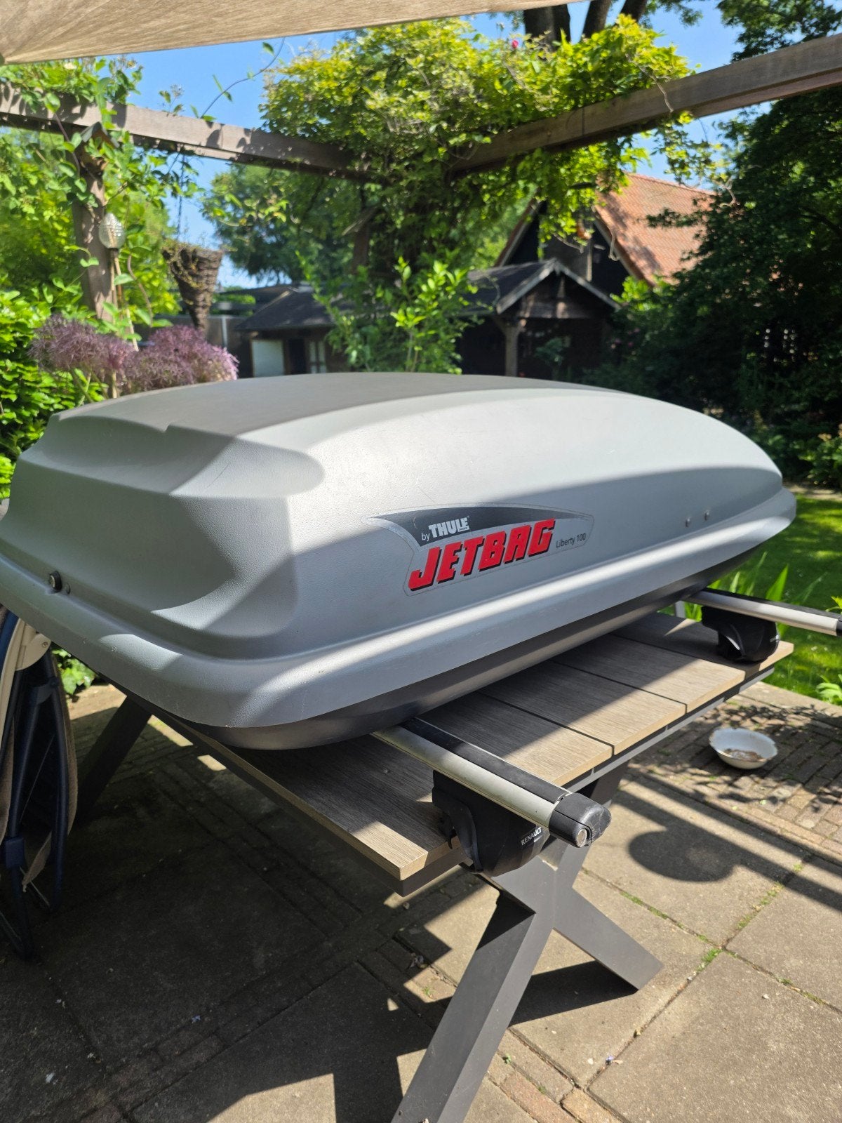 Thule Jetbag Liberty 100 dakkoffer met Renault dakdragers, Ophalen, Gebruikt
