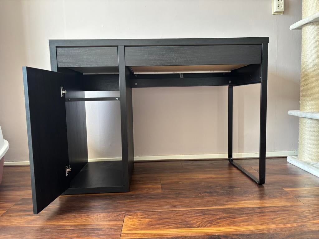 Zwart bureau met lades, Ophalen, Gebruikt, IKEA