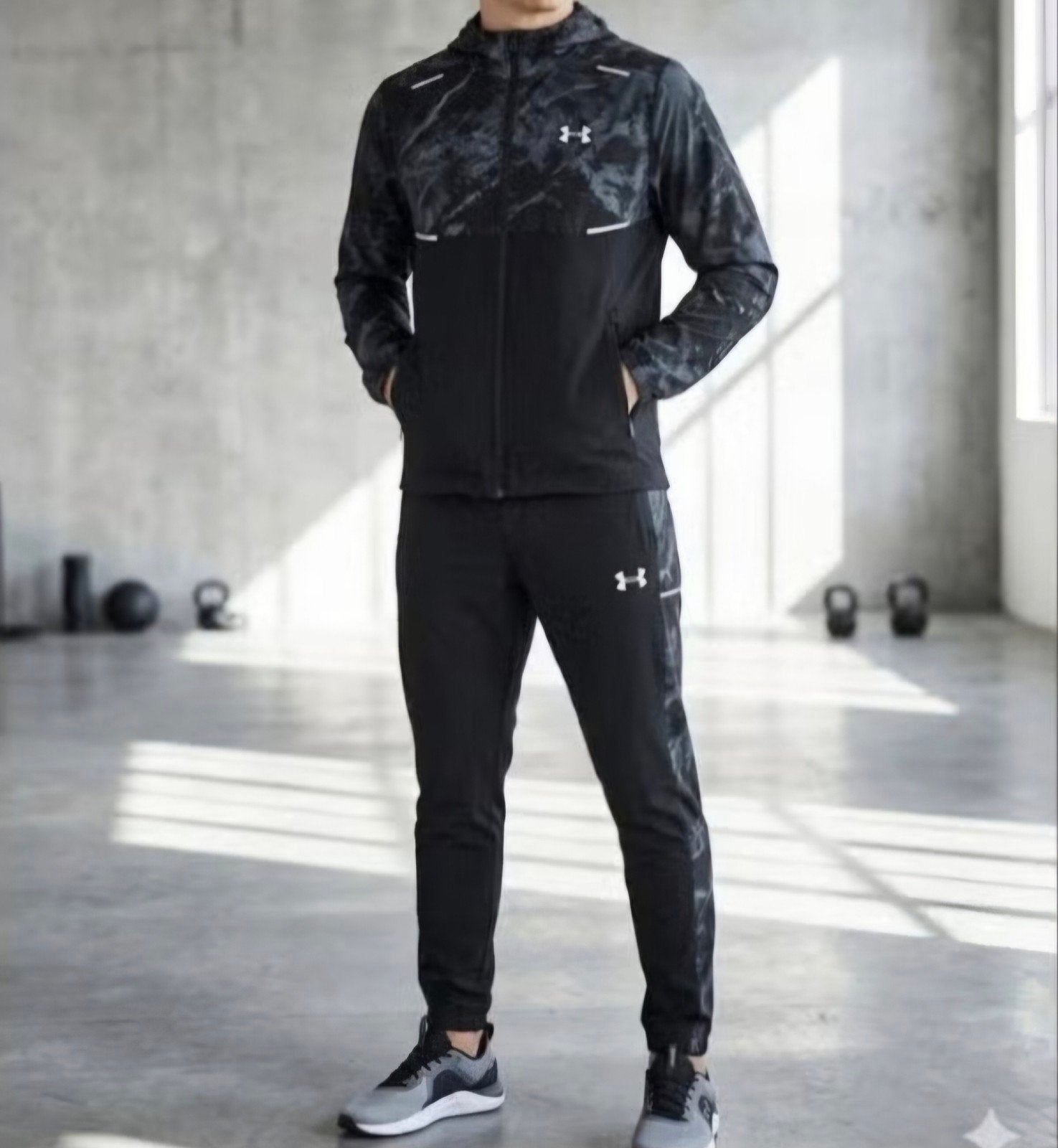 Under Armour sportpak - trainingspak voor heren, Kleding | Heren, Sportkleding, Fitness, Zwart, Under Armour, Ophalen of Verzenden