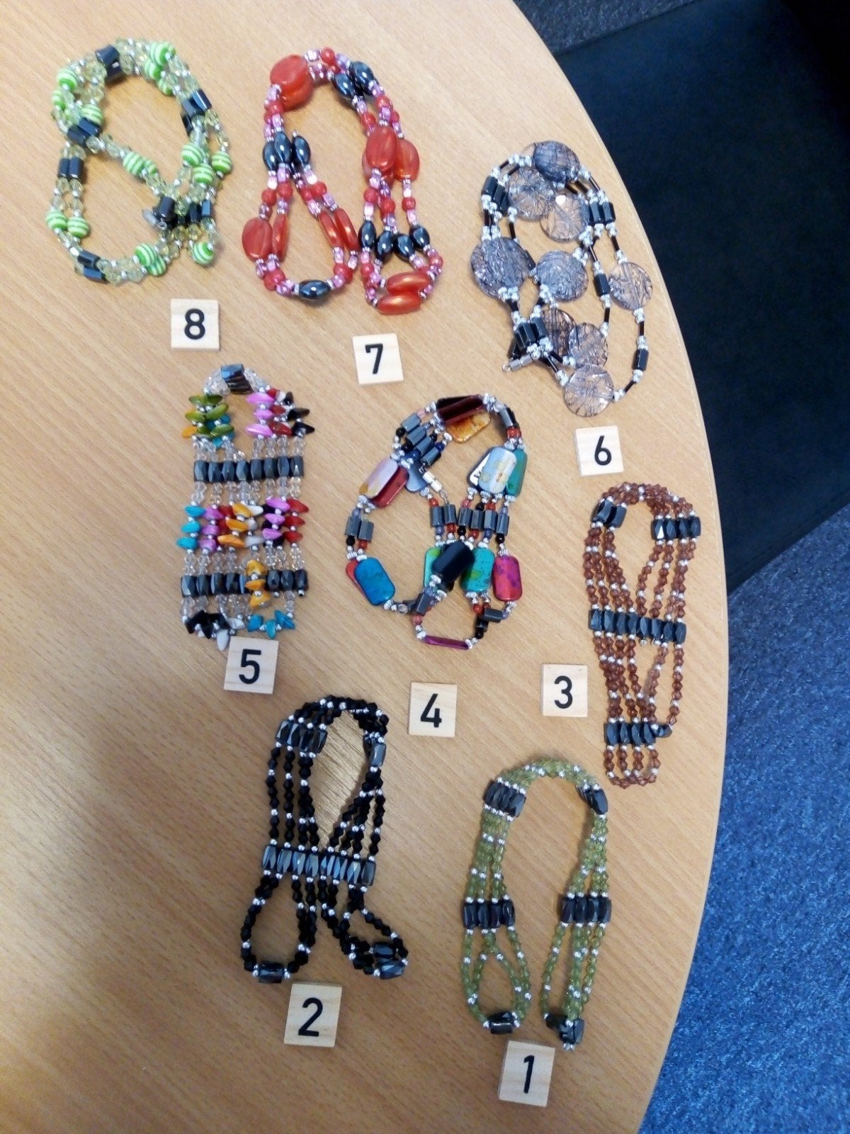 8 Magneet kettingen in 1 koop, Sieraden, Tassen en Uiterlijk, Kettingen, Verzenden, Zo goed als nieuw, Overige kleuren, Overige materialen
