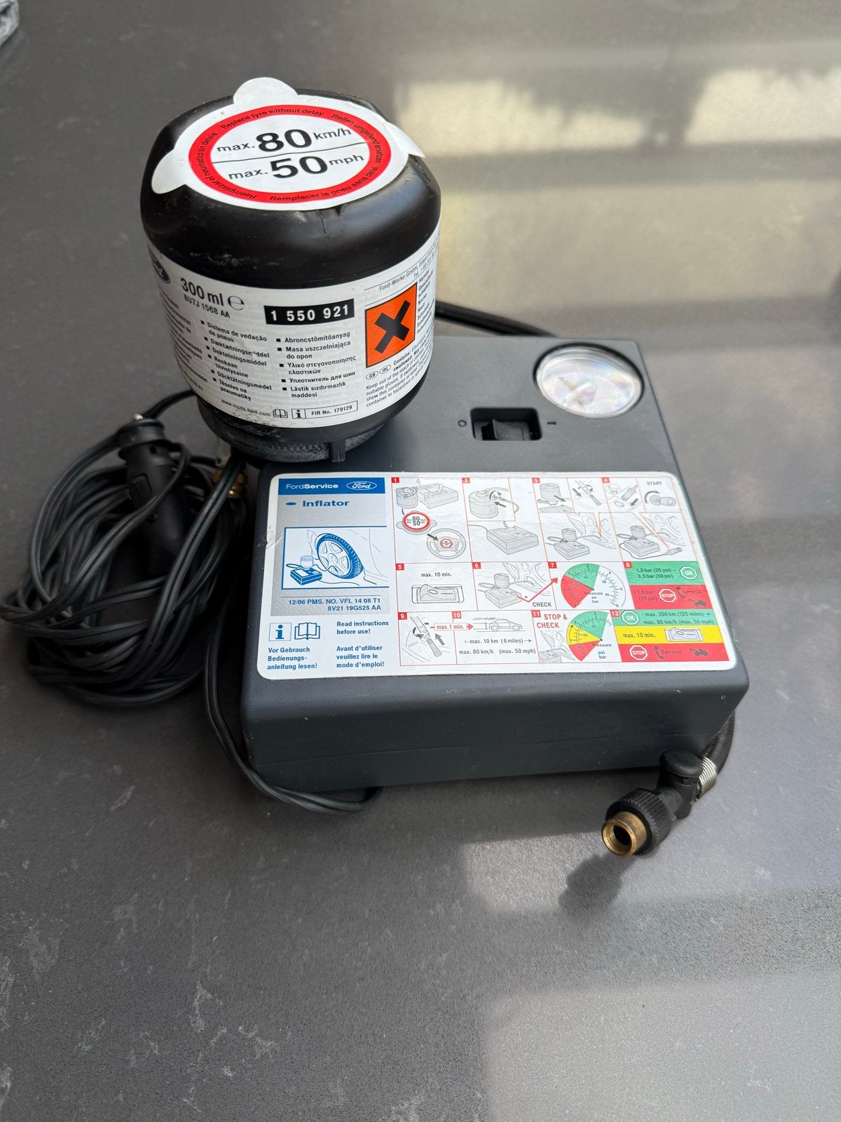 Ford bandenreparatieset - Compressor, Auto diversen, Ophalen of Verzenden, Zo goed als nieuw