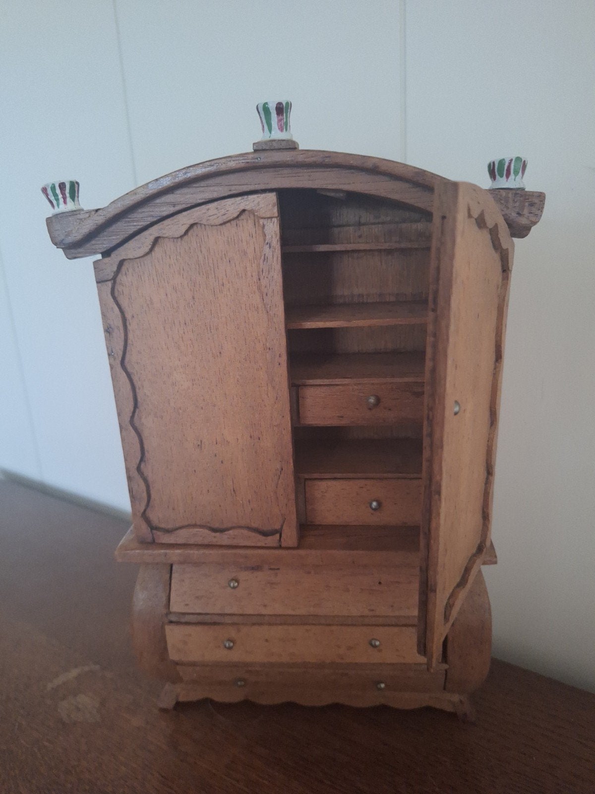Antiek houten miniatuurkastje met lades, Ophalen of Verzenden