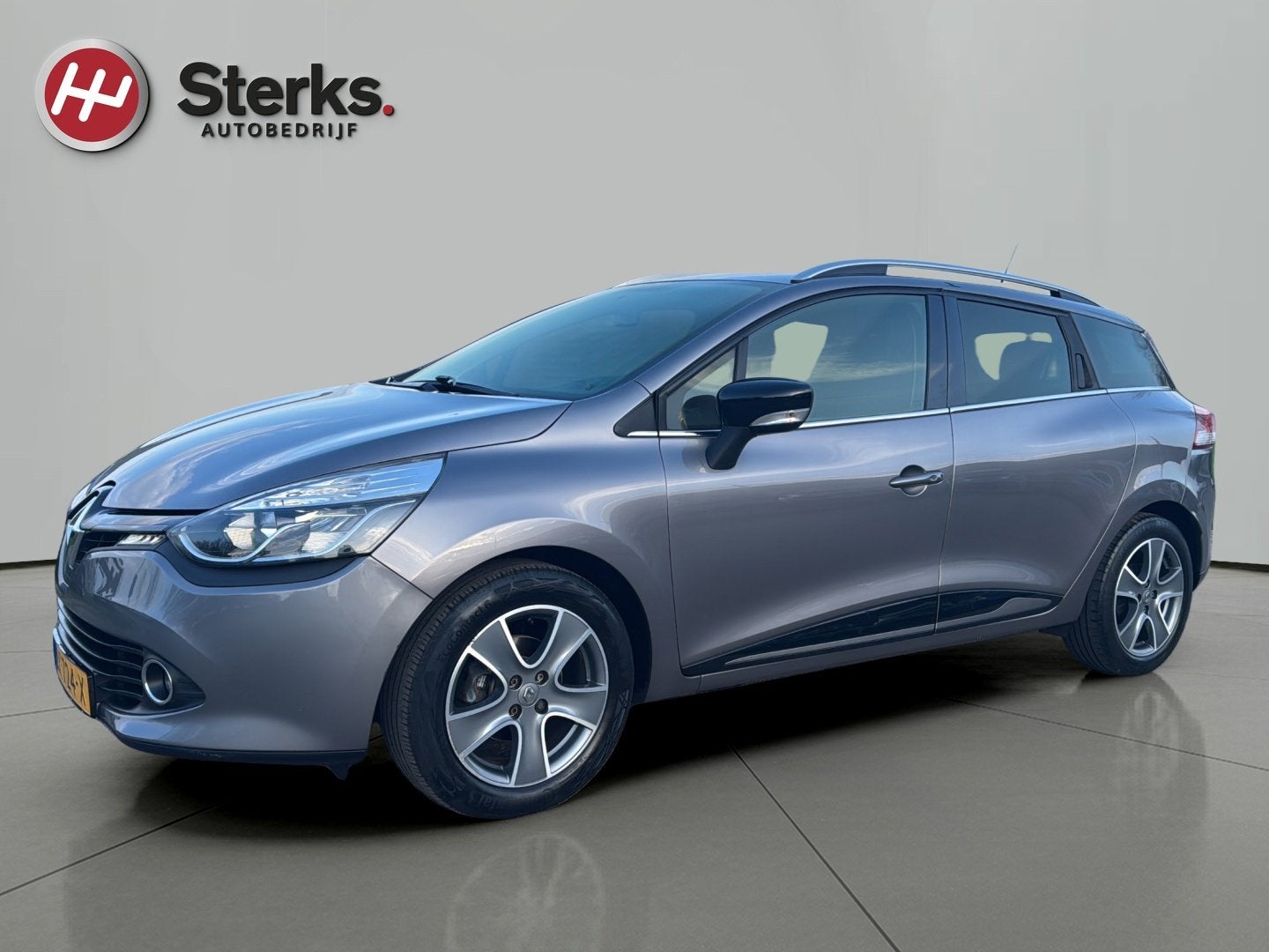 Renault Clio Estate 0.9 TCe Night&Day NAVI TREKHAAK, Voorwielaandrijving, 898 cc, Gebruikt, Euro 6