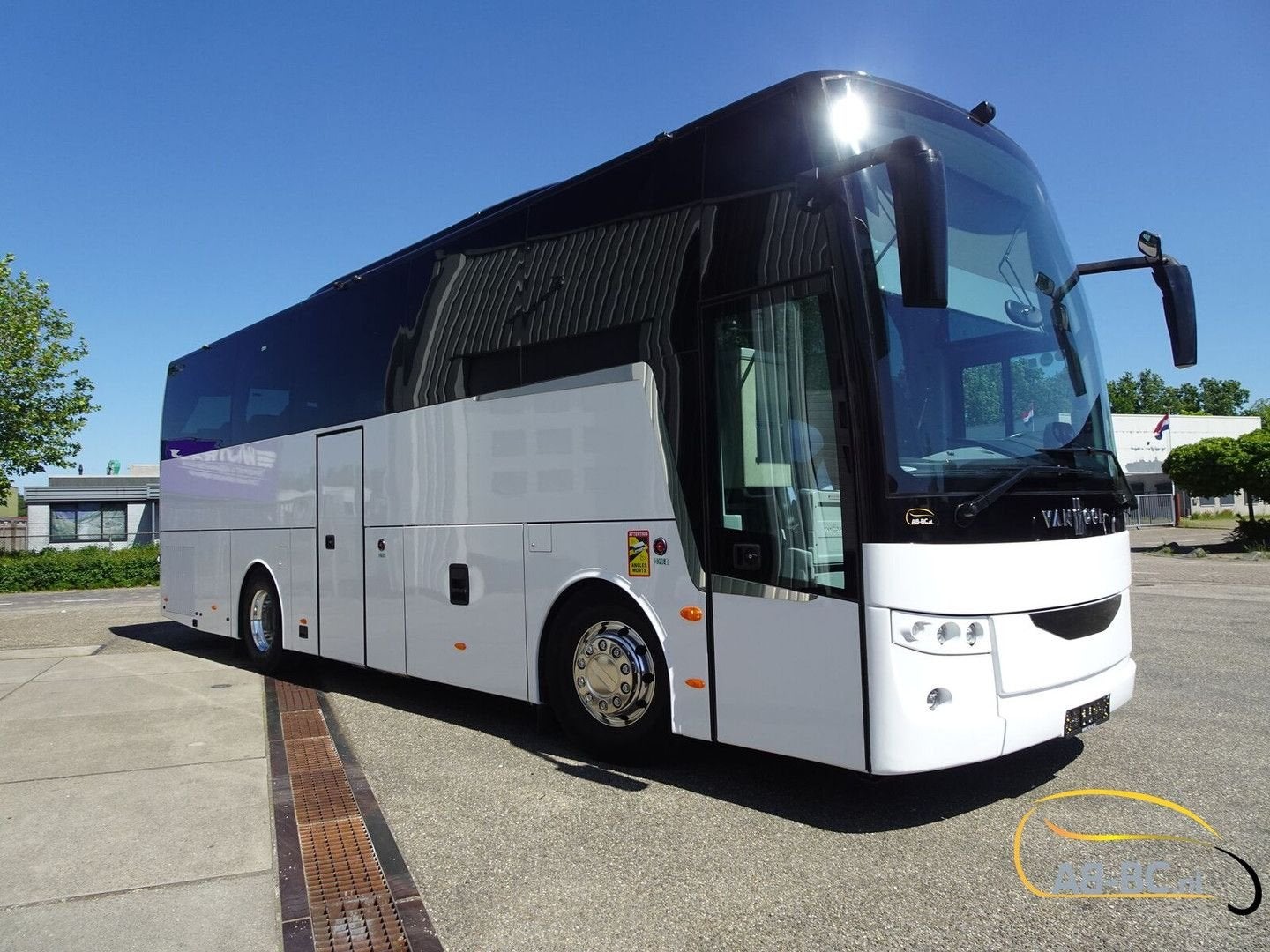Vanhool EX11 High 45 Seats EURO 6 - 10 mtr, Automaat, 402 pk, Wit, Bedrijf