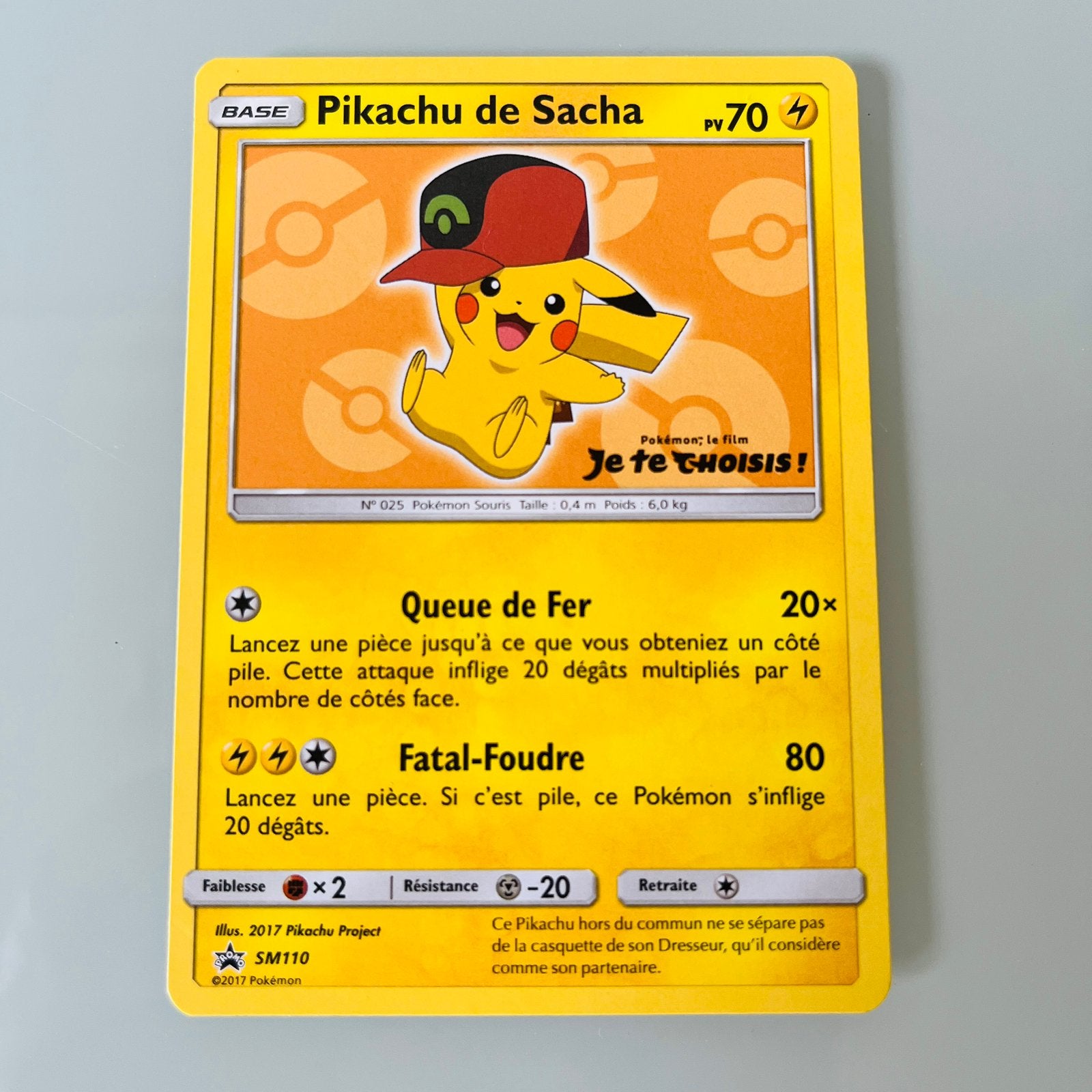 Pokémon: Pikachu de Sacha Kaart [SM110 Promo], Ophalen of Verzenden, Zo goed als nieuw, Losse kaart