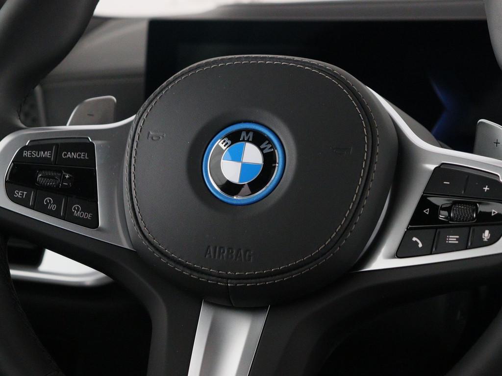 BMW X5 xDrive50e (bj 2025, automaat), Gebruikt, 2395 kg, Overige brandstoffen, Zwart