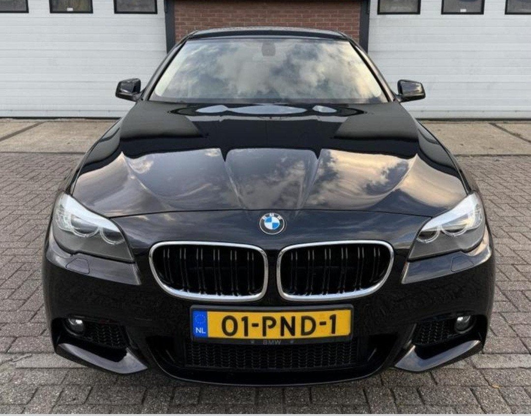 BMW 5-Serie 3.0 I 523 AUT 2011 Zwart, Auto's, BMW, Achterwielaandrijving, 2000 kg, Origineel Nederlands, 750 kg