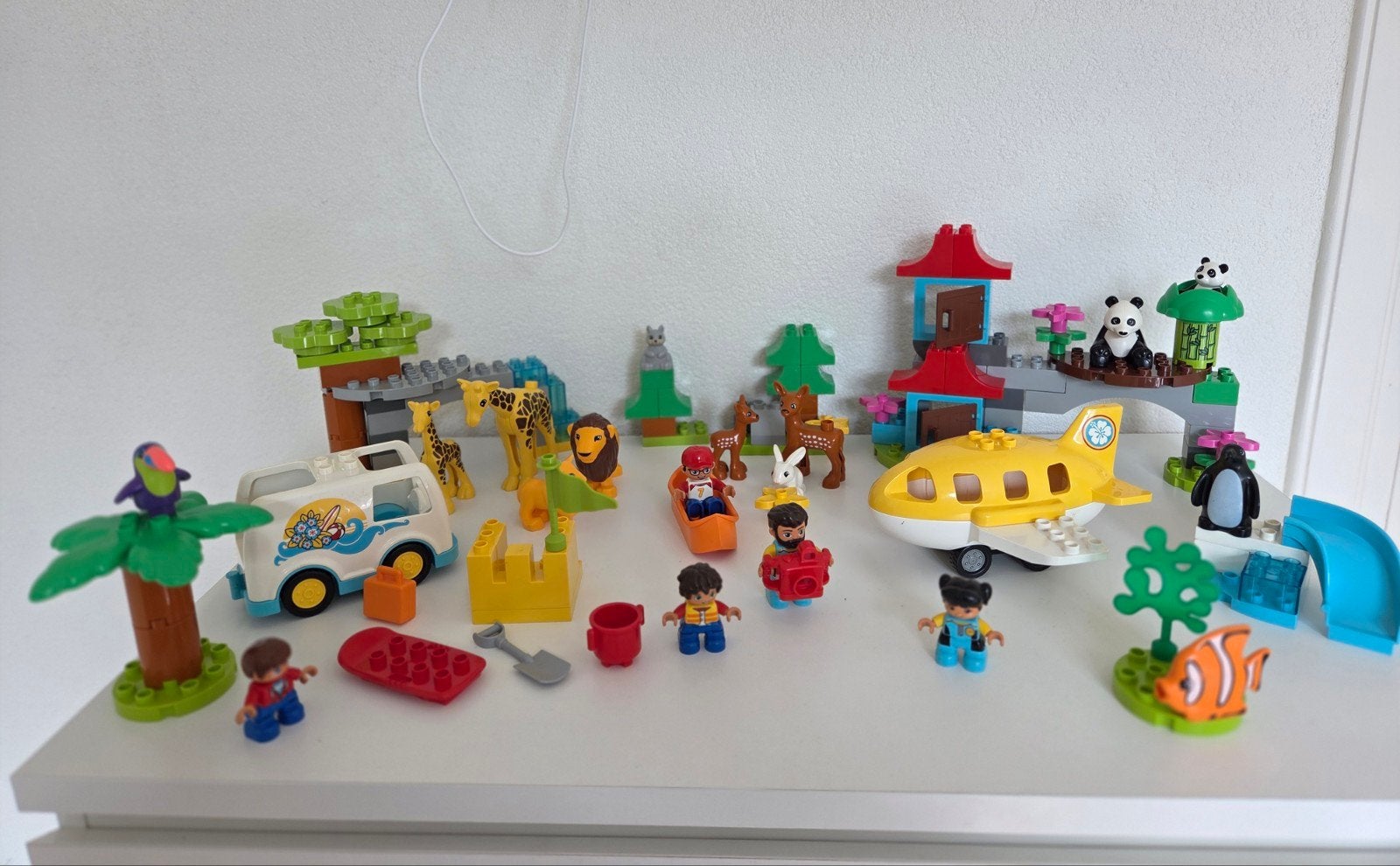 Nette zeer grote LEGO Dulpo set 10907 Dieren van de wereld., Kinderen en Baby's, Compleet, Ophalen of Verzenden, Zo goed als nieuw