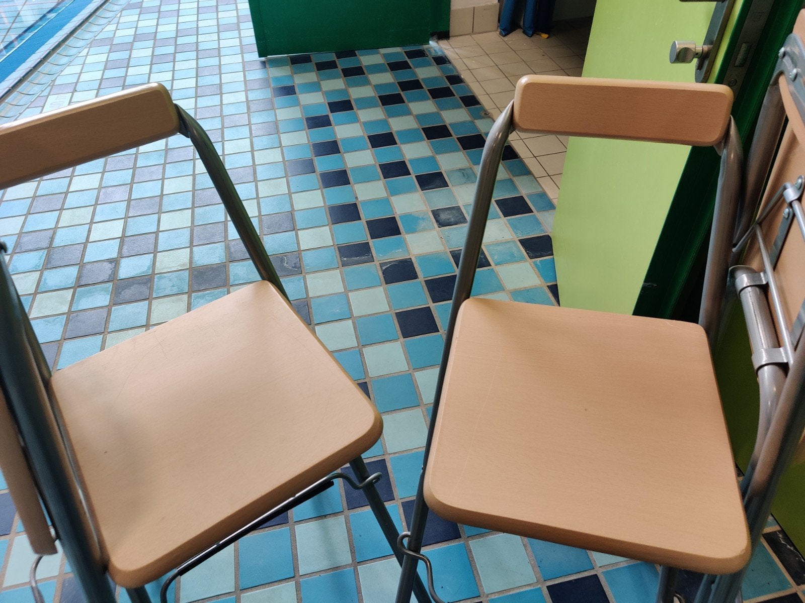4 opklapbare barkrukken, ideaal voor statafel, Ophalen, Zo goed als nieuw, 90 cm of meer, 4 krukken