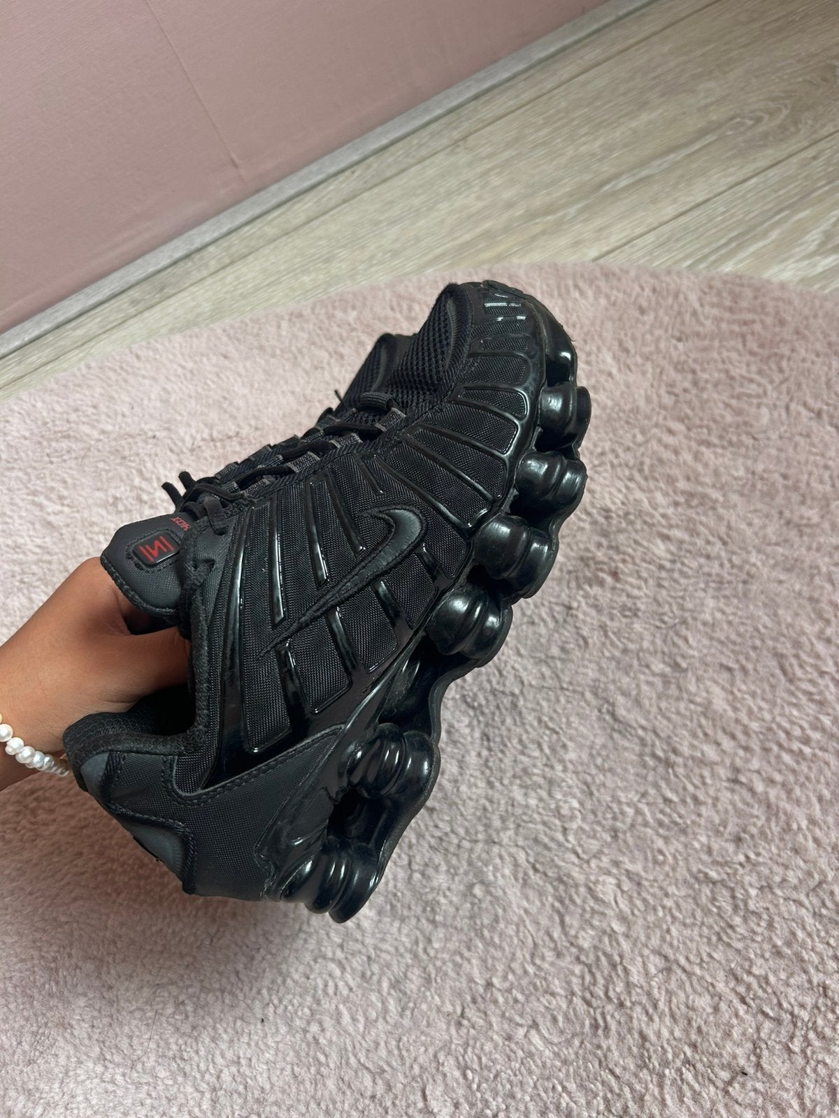 Niks shox, Zwart, Ophalen of Verzenden, Sneakers of Gympen, Zo goed als nieuw