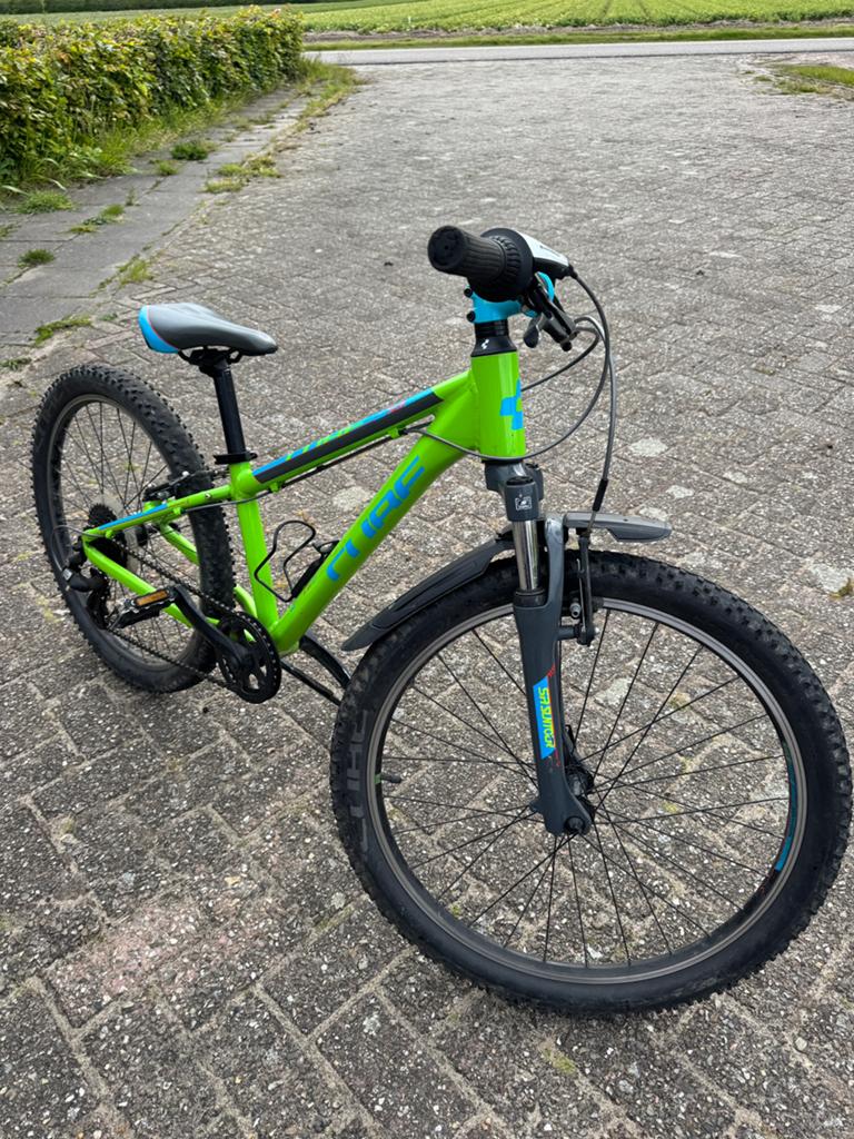 24 inch Cube kinder mountainbike, Fietsen en Brommers, Fietsen | Mountainbikes en ATB, Gebruikt, Hardtail, Velgrem, Ophalen