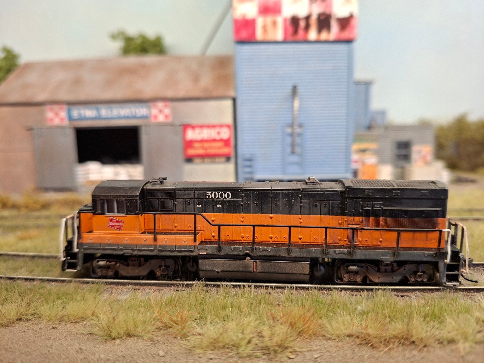 Atlas U23b van de Milwaukee Road, digitaal, Hobby en Vrije tijd, Modeltreinen | N-Spoor, Overige merken, Ophalen of Verzenden
