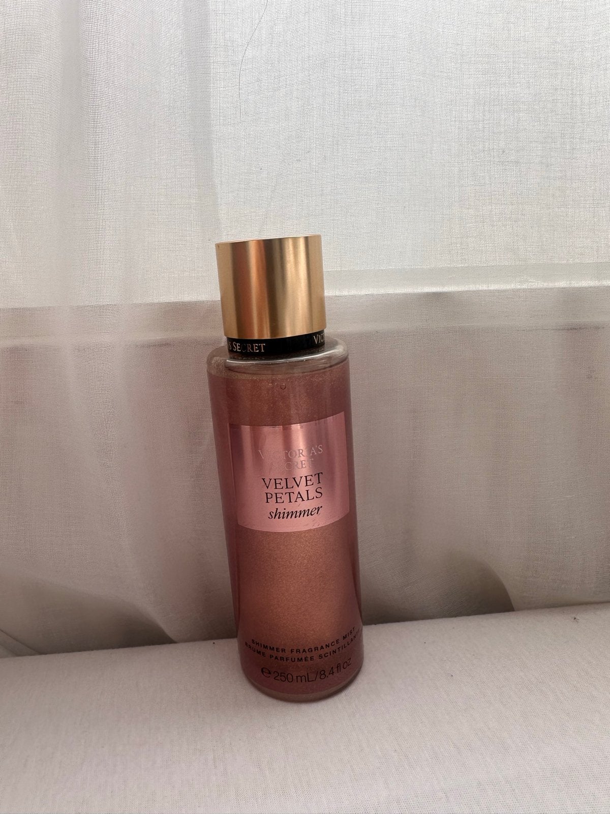 Victoria's Secret Velvet Petals Shimmer Fragrance Mist, Ophalen of Verzenden, Nieuw