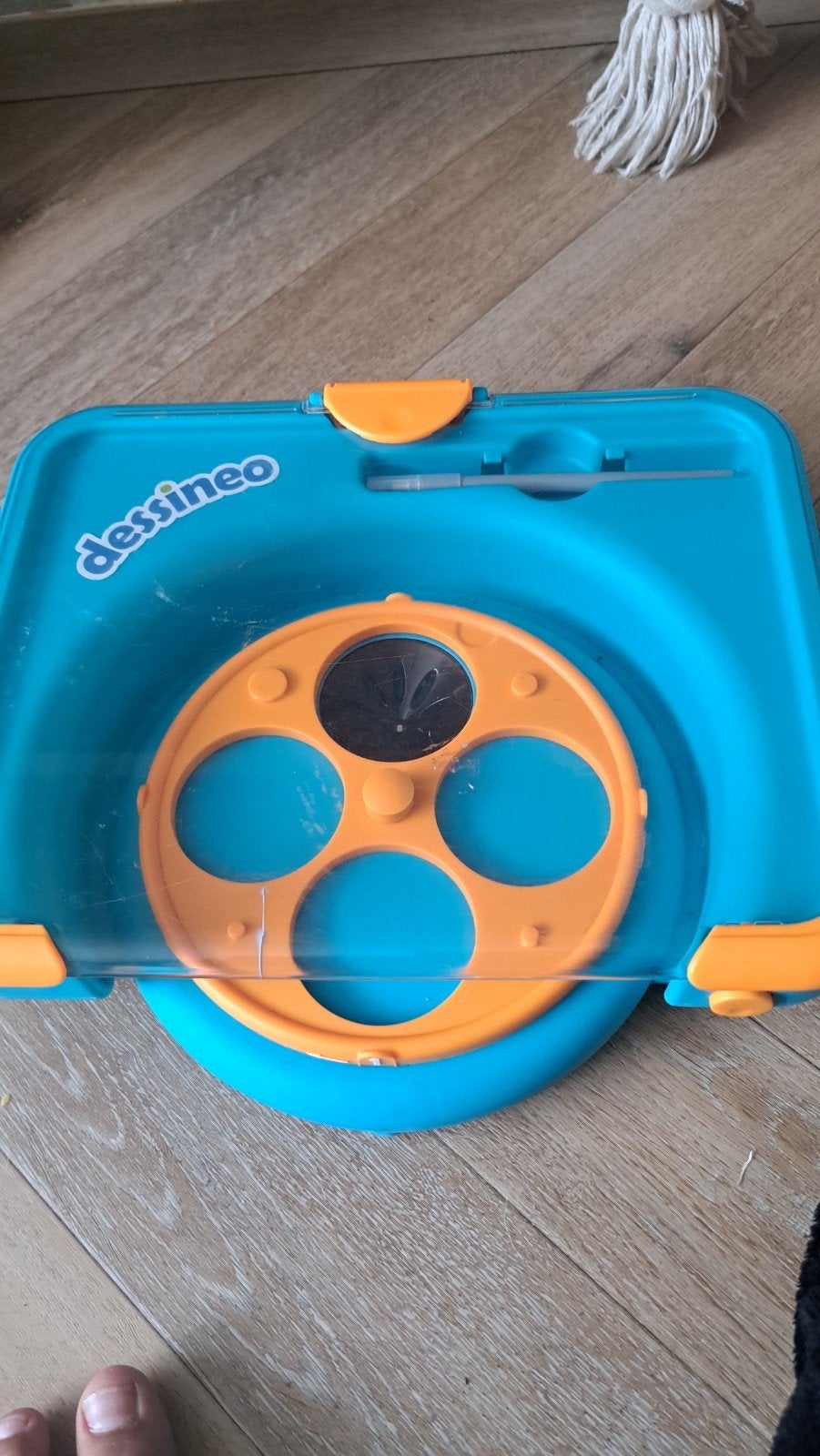 Dessineo Tekenprojector - Leer Tekenen Set, Ophalen of Verzenden, Gebruikt, Knutselen, Met licht