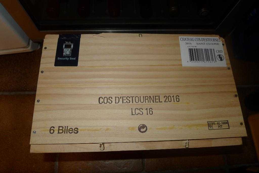 2016 Chateau Cos d'Estournel Saint-Estephe 100/100 Parker, Frankrijk, Ophalen of Verzenden, Zo goed als nieuw, Rode wijn