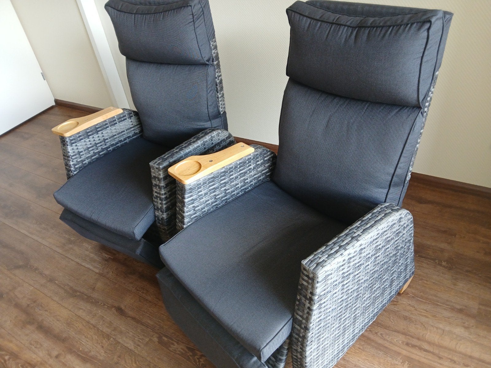 Twee verstelbare tuinstoelen, Tuin en Terras, Ophalen, Zo goed als nieuw, Wicker, Verstelbaar