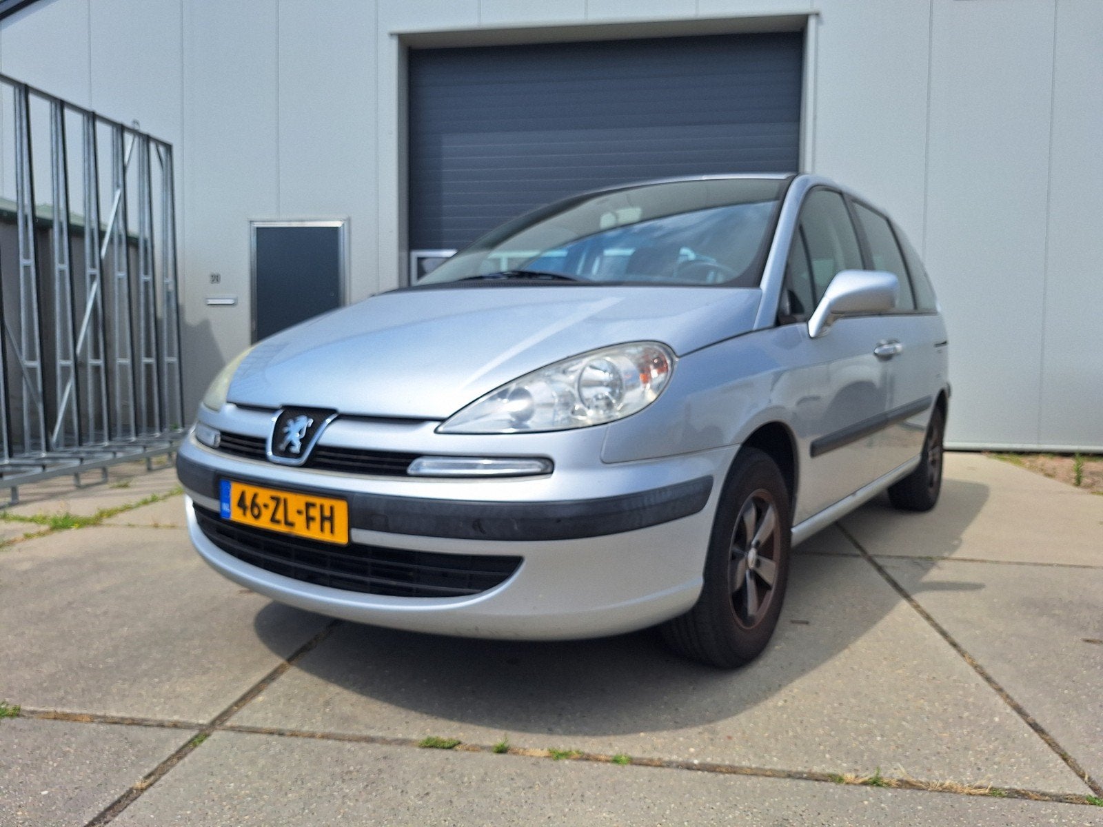 Peugeot 807 2.0 16V SR 2005 7 persoons, Voorwielaandrijving, 136 pk, 8 stoelen, 4 cilinders