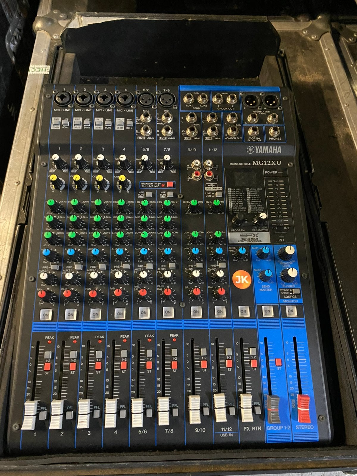Yamaha MG12XU / 12-kanaals mixer met effecten en USB., Ophalen, Gebruikt, Onbekend, Microfooningang