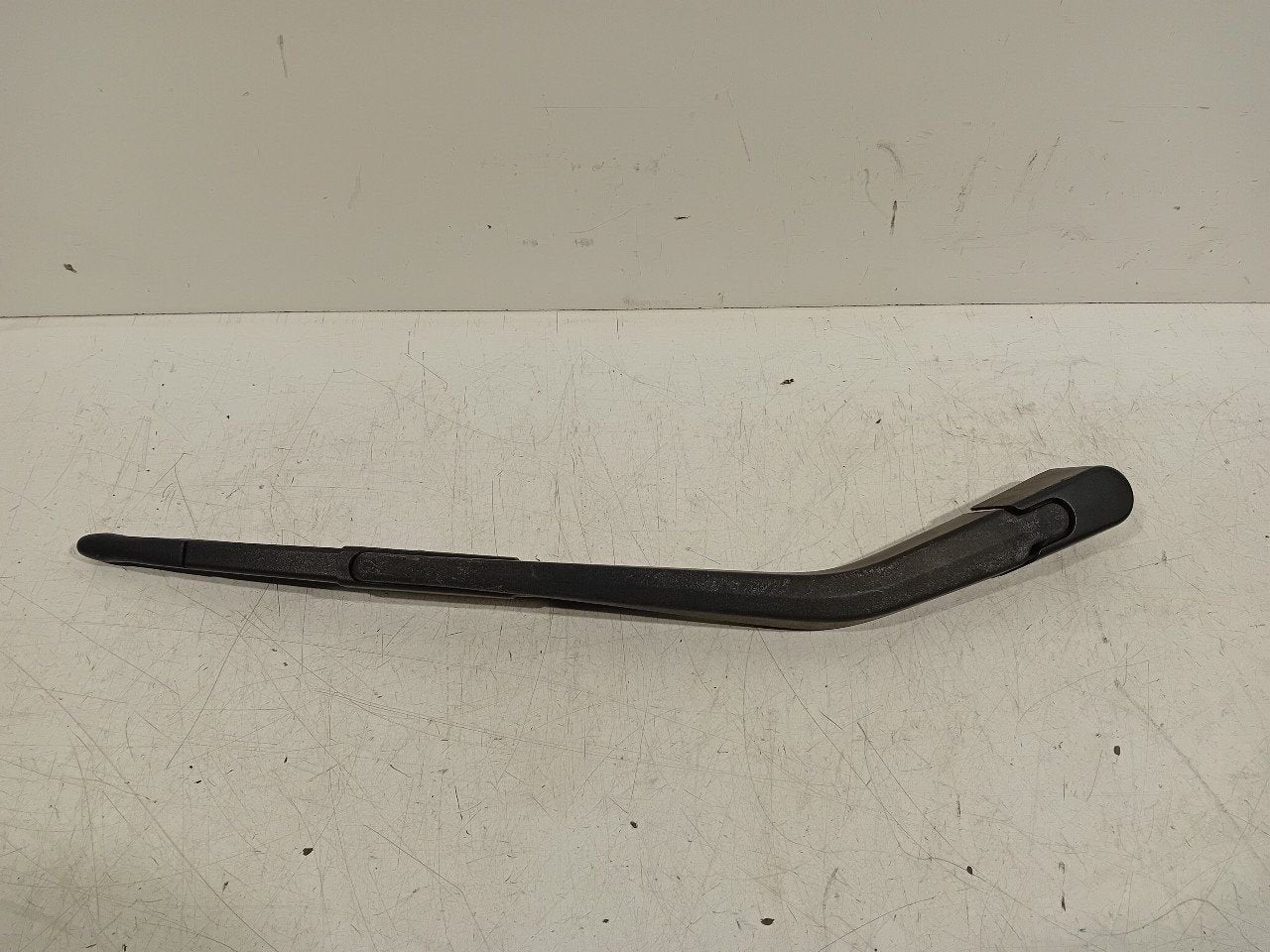 Ruitenwisserarm achterruit BMW 1 serie, Onderdelen@venauto.nl, Van der Ven Autorecycling B.V., Gebruikt, Ettenseweg 76, 4706 PB Roosendaal, The Netherlands