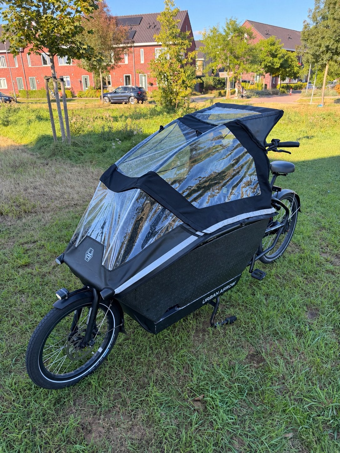 Urban Arrow Family Bakfiets/Performance Line/2796km/2 accu’s, 4 kinderen of meer, Urban arrow, Service@urbanarrow.com, Zo goed als nieuw