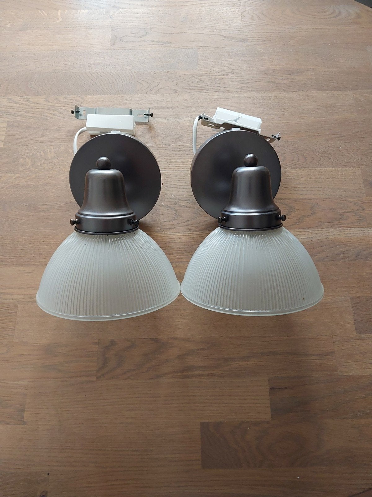 Set van 2 IKEA V0408 wandlampen met glazen kap, Huis en Inrichting, Lampen | Wandlampen, Gebruikt, IKEA, E14 (klein), Ophalen of Verzenden