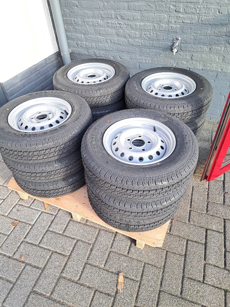 13 inch aanhangerwielen 165R13C  NIEUW € 90,- euro per/stuk, Auto diversen, Ophalen, Nieuw