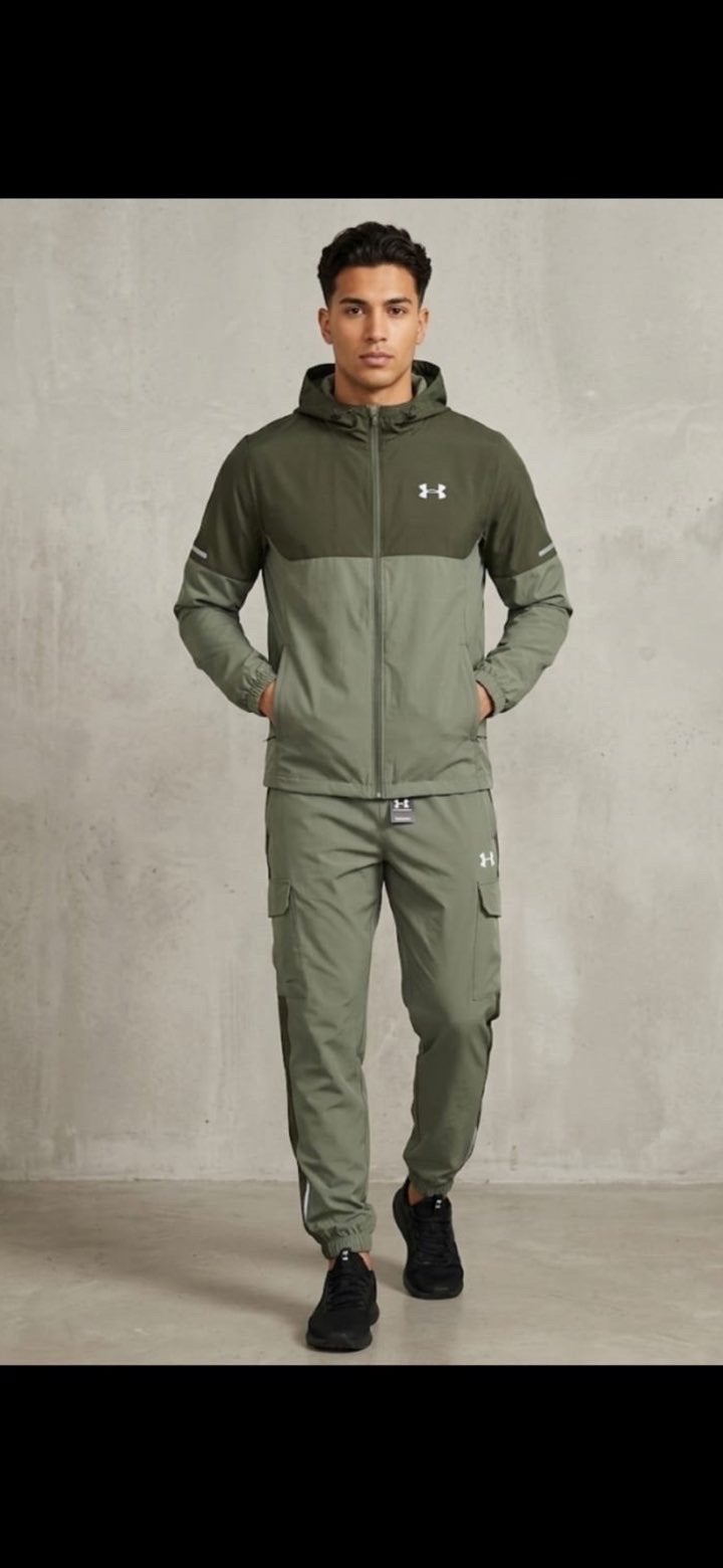 Under armour Pakken, Kleding | Heren, Kostuums en Colberts, Ophalen of Verzenden, Nieuw, Overige maten, Meerkleurig