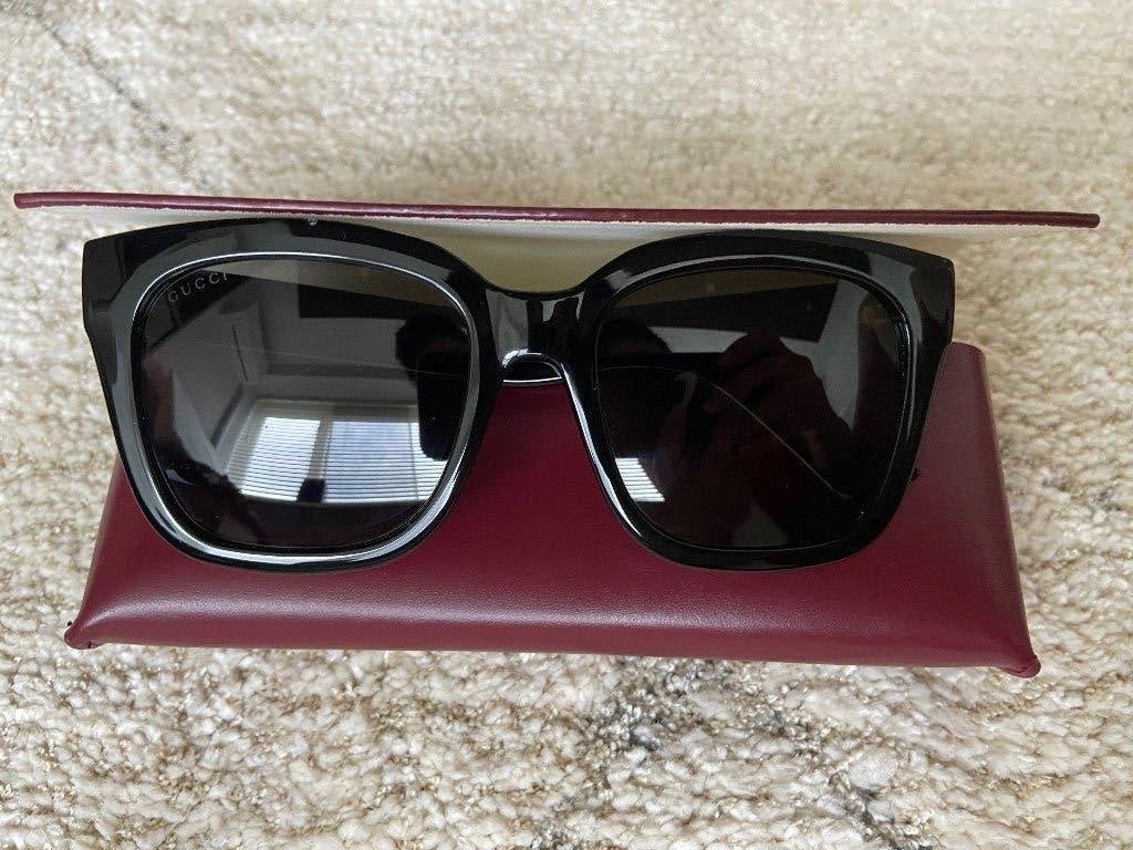 Gucci GG1338S zonnebril – zo goed als nieuw, Zonnebril, Zwart, Zo goed als nieuw, Ophalen