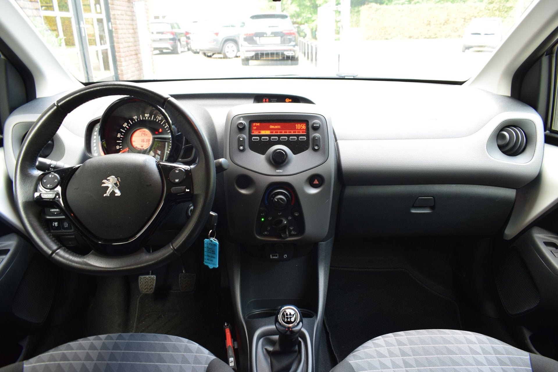 Peugeot 108 1.0 e-VTi Active 16.381KM | Lichtmetalen velgen, Voorwielaandrijving, Gebruikt, Met garantie (alle), 4 stoelen