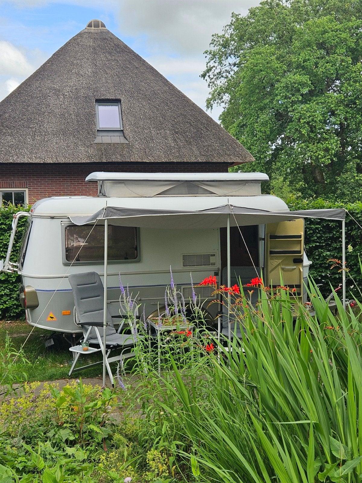 Eriba , de vintage caravan met comfort van nu!, Gascomfoor, Tot en met 2, Treinzit, Particulier
