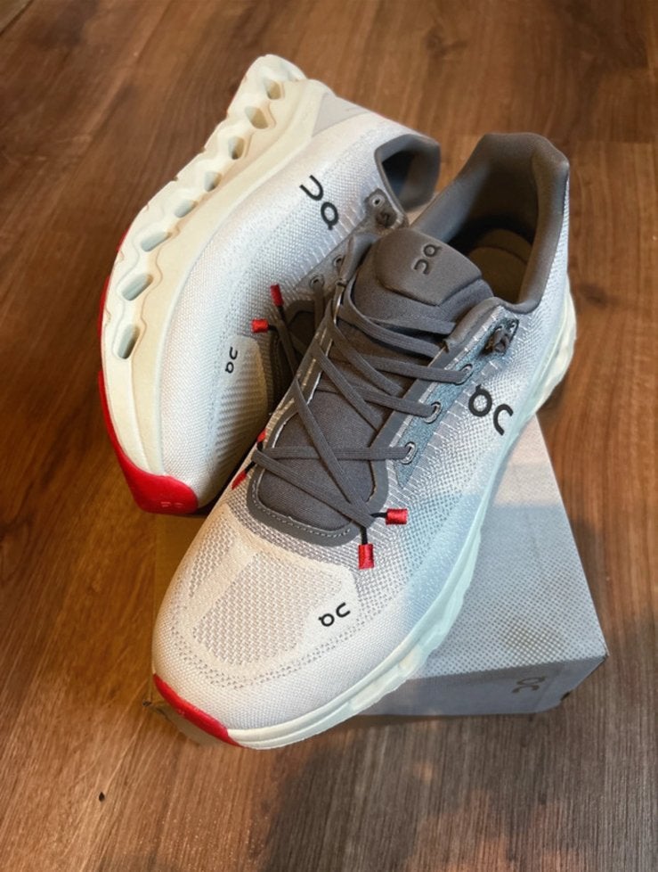 On Cloud Maat 43, Wit, Nieuw, Ophalen of Verzenden, Sneakers of Gympen
