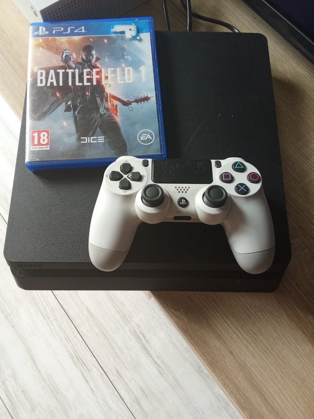 te koop PS4 Slim 1TB met Battlefield 1 en controller, Spelcomputers en Games, Spelcomputers | Sony PlayStation 4, Ophalen