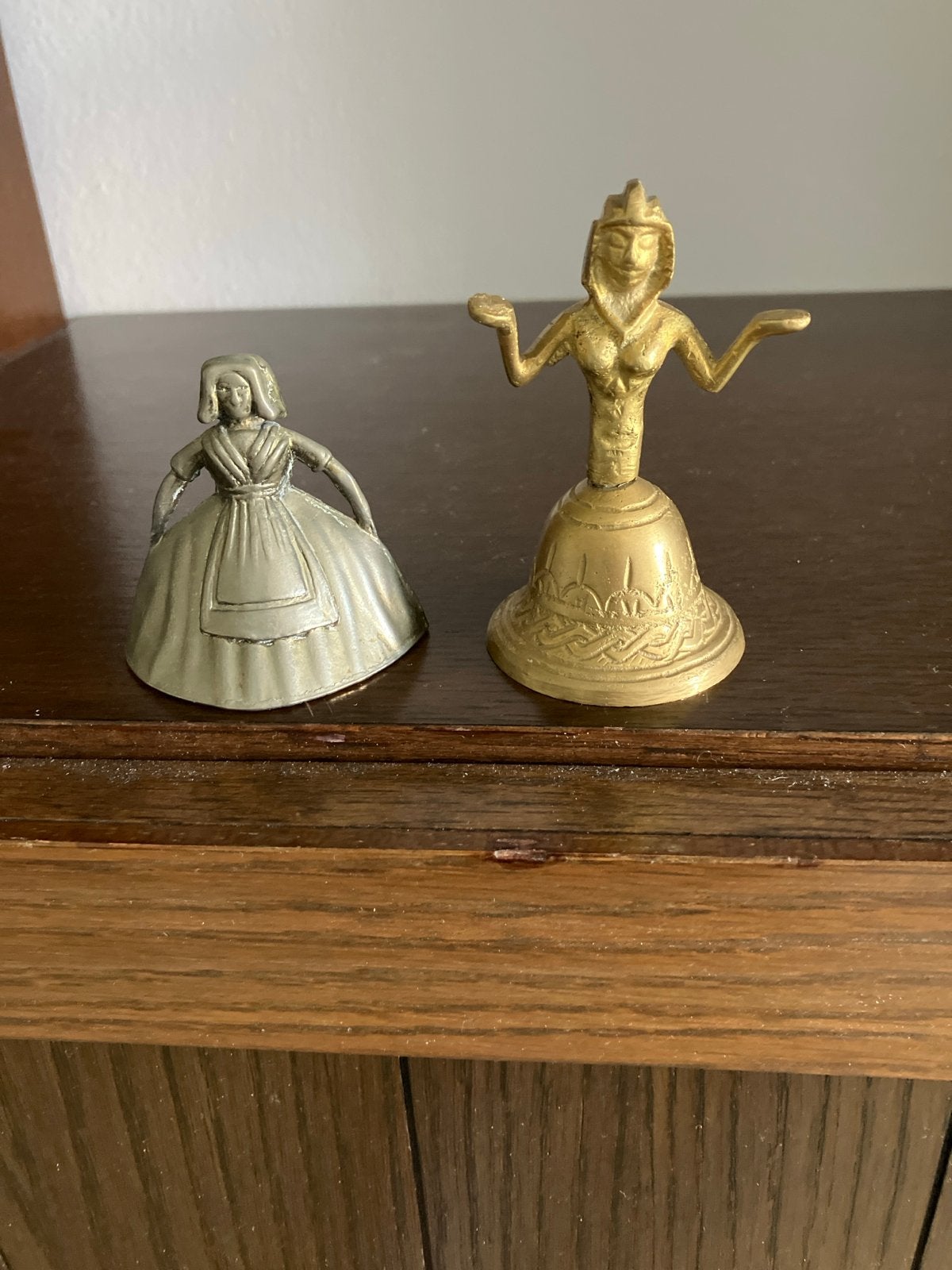 Koperen en metalen tafelbelletjes: dame en vrouw, Antiek en Kunst, Antiek | Koper en Brons, Ophalen of Verzenden, Koper