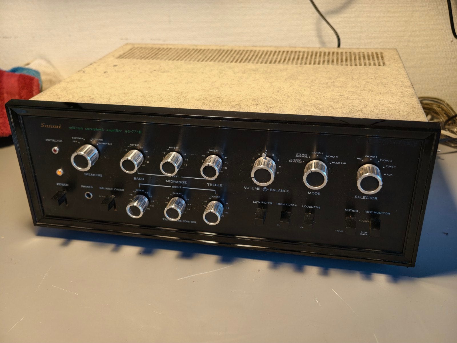 Sansui AU-777D, Overige merken, Gebruikt, Ophalen of Verzenden, Minder dan 60 watt