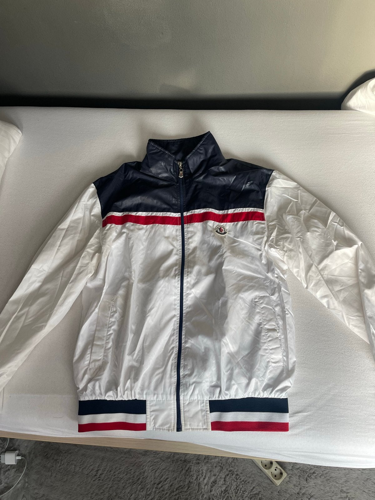 Moncler Windjack Maat L, Ophalen of Verzenden, Zo goed als nieuw, Maat 52/54 (L), Meerkleurig