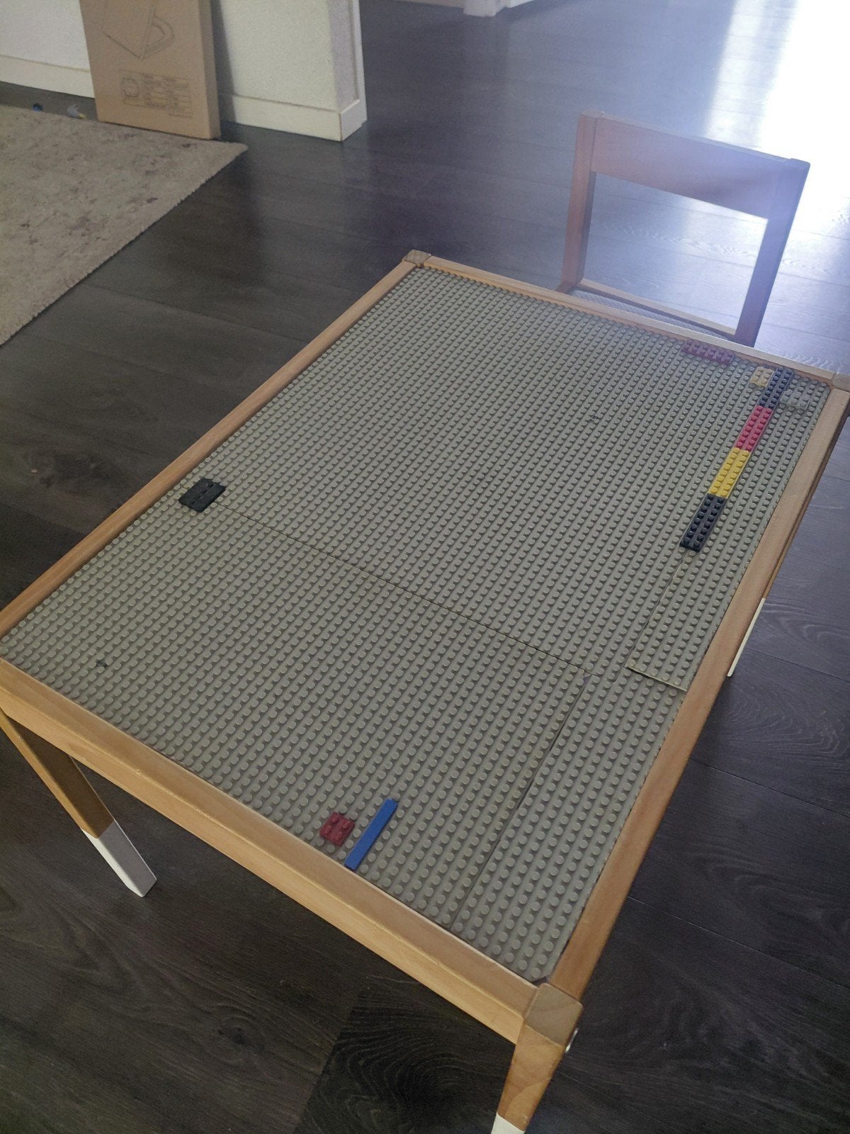 Lego speeltafel met stoel - Handgemaakt, Kinderen en Baby's, Kinderkamer | Tafels en Stoelen, Ophalen of Verzenden, Gebruikt, Tafel(s) en Stoel(en)