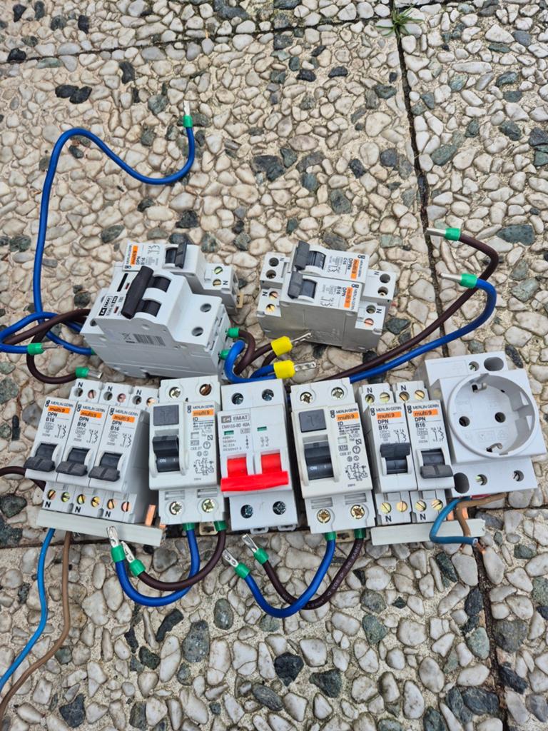 Merlin Gerin installatieautomaten Hoofdschakelaar, Ophalen of Verzenden